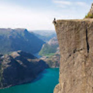 Meet your Posher, Cesar